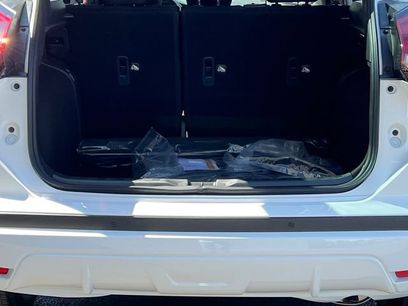 New 2025 Nissan Kicks Play S