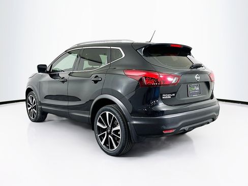 Used 2019 Nissan Rogue Sport SL w/ Premium Package image 5