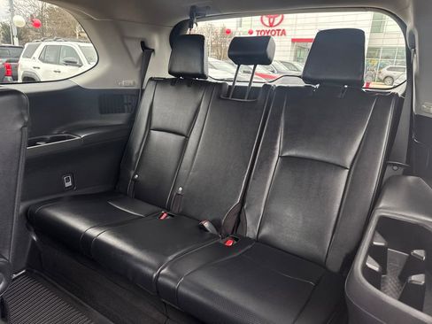 Used 2024 Toyota Grand Highlander Limited image 39