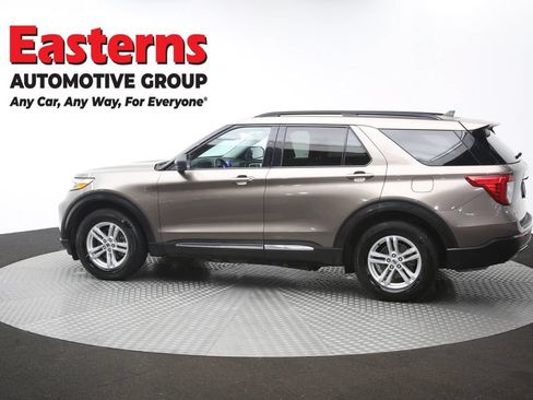 Used 2021 Ford Explorer XLT w/ Equipment Group 202A AWD/4WD image 61