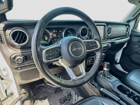 Used 2023 Jeep Wrangler Unlimited Sahara w/ Cold Weather Group AWD/4WD image 12