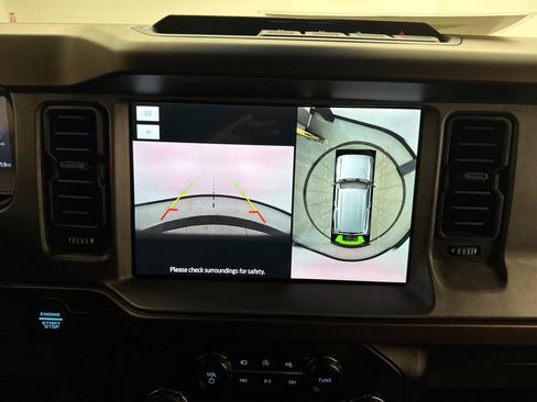 Used 2022 Ford Bronco Outer Banks image 16