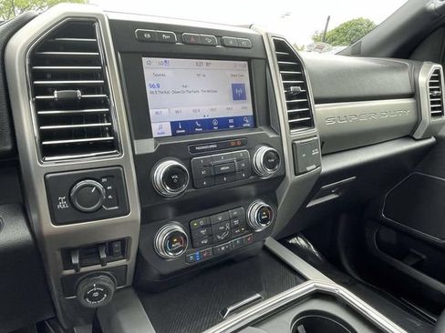 Used 2020 Ford F250 Platinum w/ FX4 Off-Road Package AWD/4WD image 27