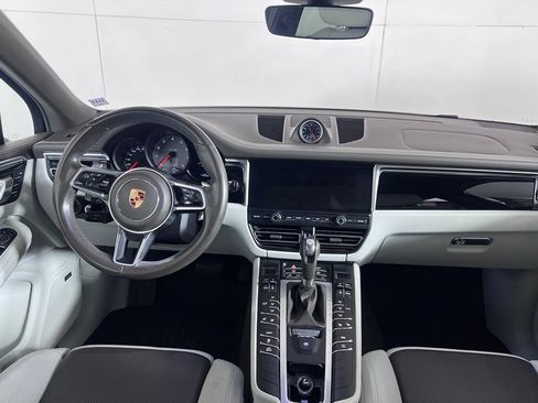 Certified 2020 Porsche Macan S AWD/4WD image 22