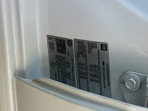 Used 2025 GMC Sierra 1500 SLT image 12