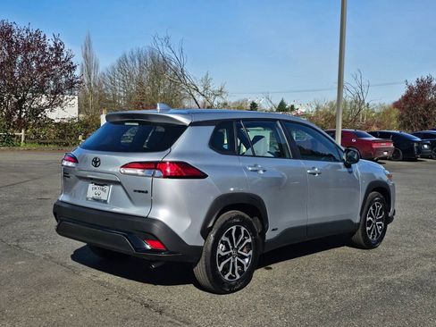 Used 2024 Toyota Corolla Cross AWD Hybrid image 7