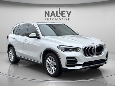 Used 2022 BMW X5 xDrive40i w/ Executive Package image 5