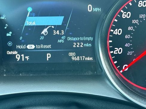 Used 2022 Toyota Camry XSE FWD image 25