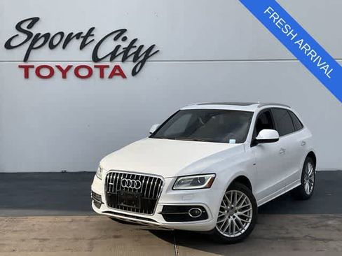 Used 2017 Audi Q5 2.0T Premium Plus w/ Technology Package AWD/4WD image 1