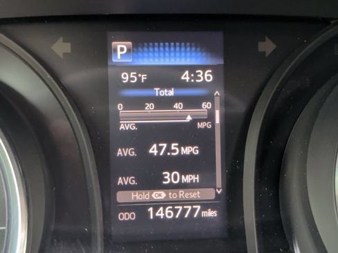 Used 2020 Toyota Camry SE FWD image 21