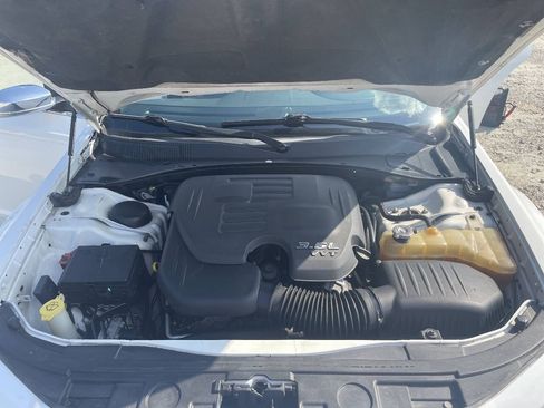 Used 2011 Chrysler 300 Limited RWD image 12