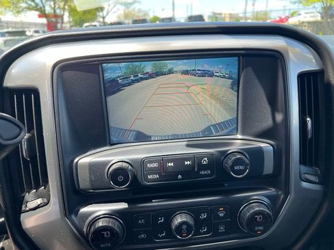 Used 2018 Chevrolet Silverado 1500 LT w/ LT Eassist Package AWD/4WD image 32