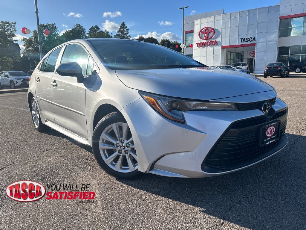 Used 2026 Toyota Corolla LE w/ LE Premium Package FWD 360° Tour