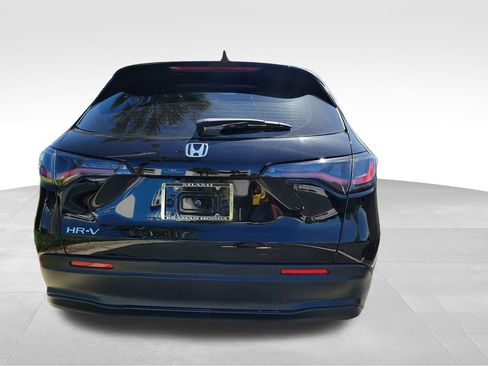 Used 2023 Honda HR-V LX image 11