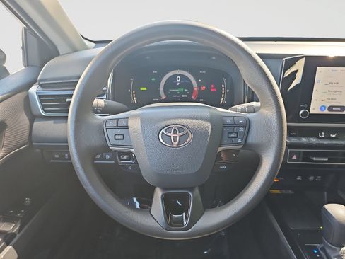 Used 2025 Toyota Camry LE FWD image 44