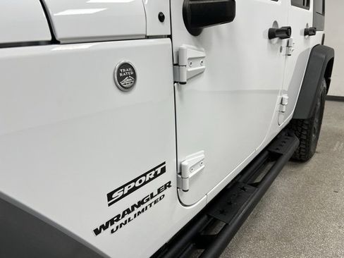 Used 2016 Jeep Wrangler Unlimited Sport w/ Connectivity Group image 16