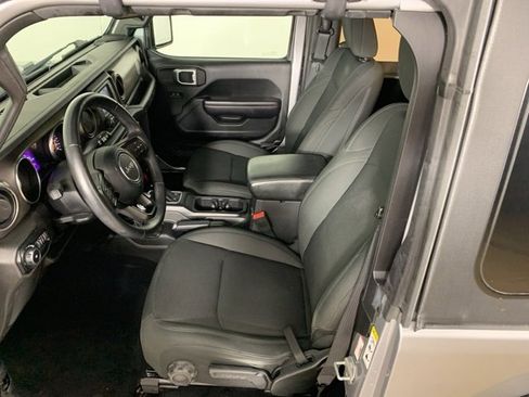 Used 2018 Jeep Wrangler Sport image 26