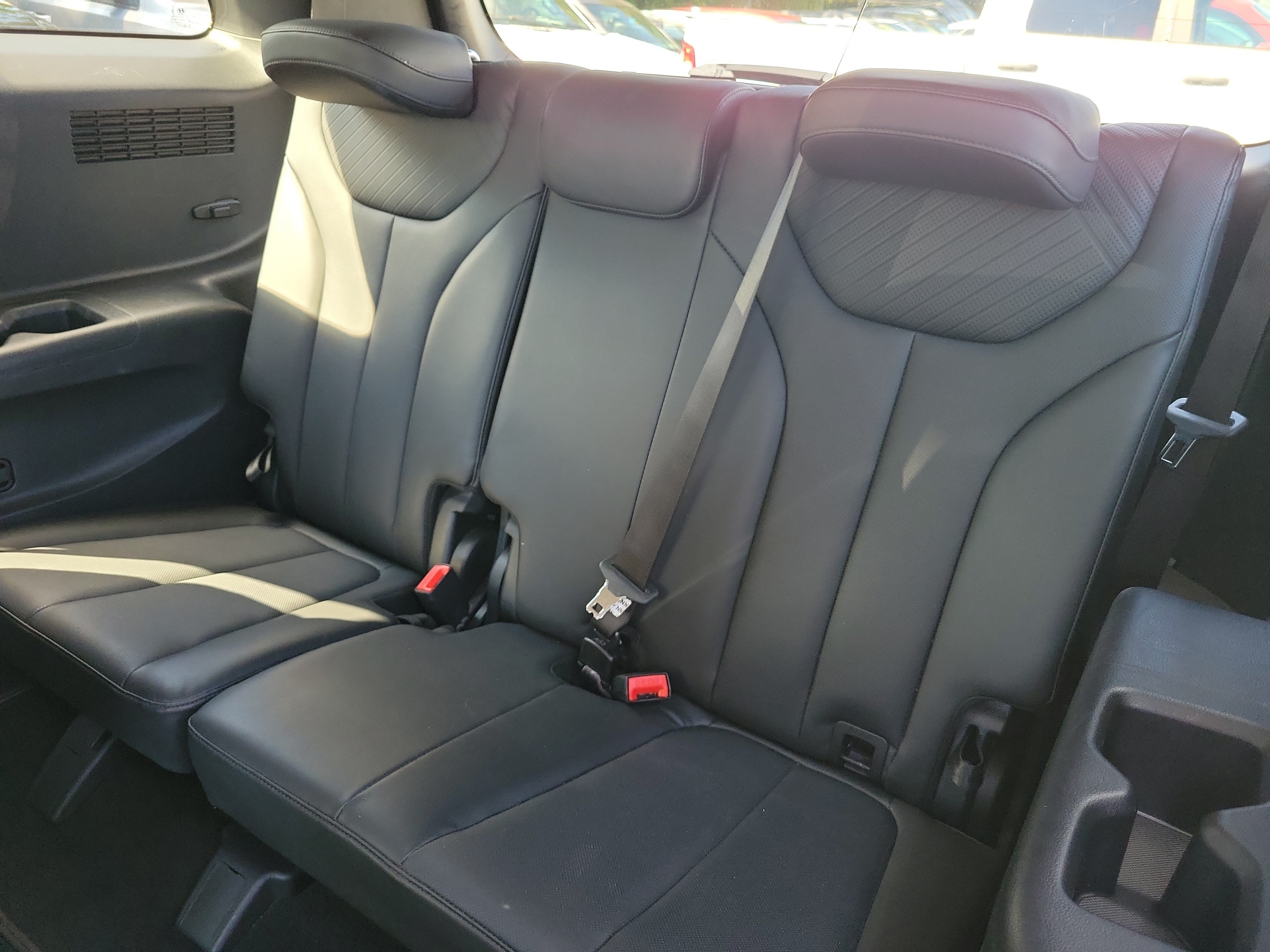 Used 2024 Hyundai Palisade SEL FWD image 15