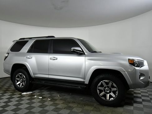 Used 2020 Toyota 4Runner TRD Off-Road Premium image 9
