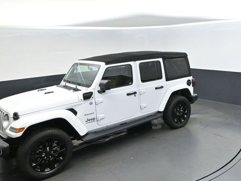 Used 2021 Jeep Wrangler Unlimited Sahara image 33