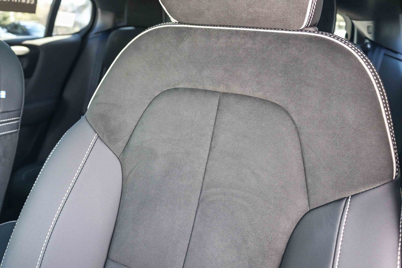 Used 2023 Volvo C40 P8 Recharge Ultimate w/ Protection Package Premier AWD/4WD image 29