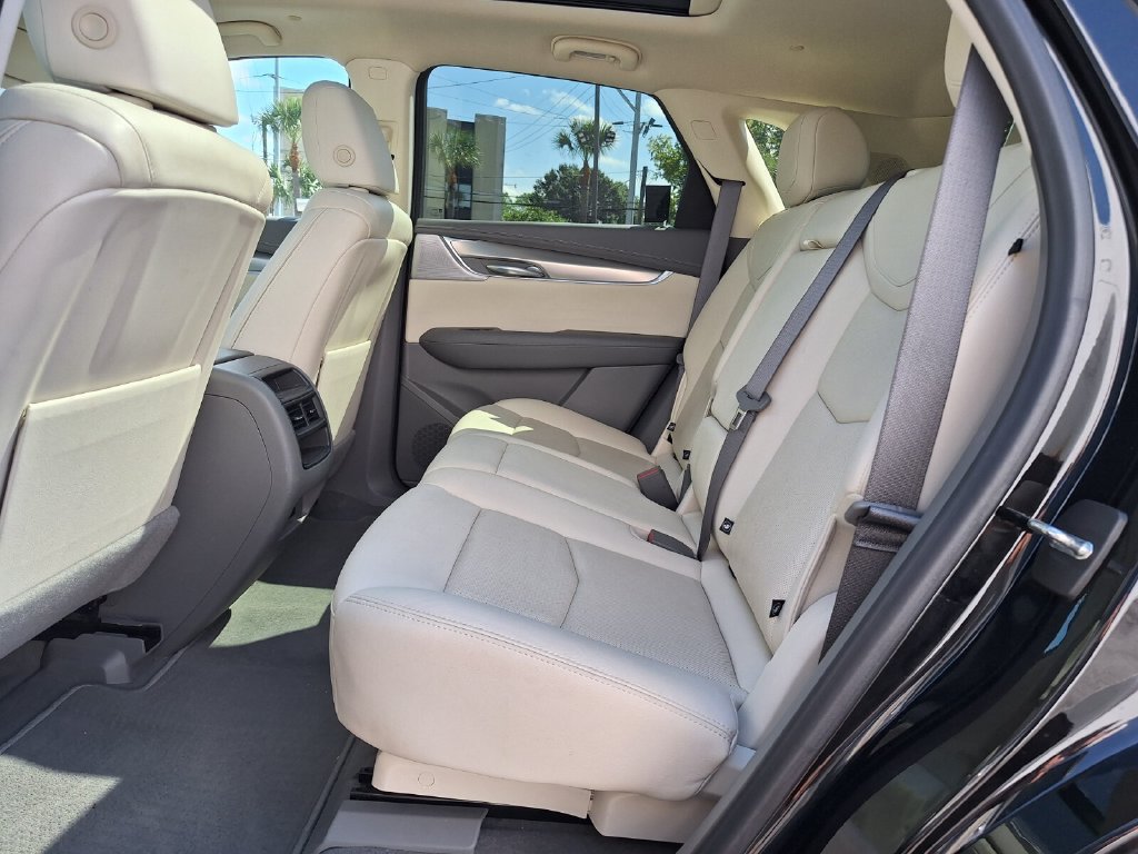 Used 2022 Cadillac XT5 Premium Luxury FWD image 13
