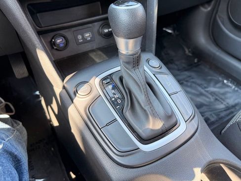 Used 2021 Hyundai Kona SE AWD/4WD image 22
