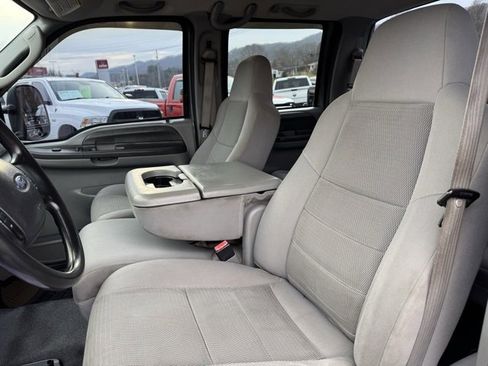 Used 2004 Ford F350 XLT image 11