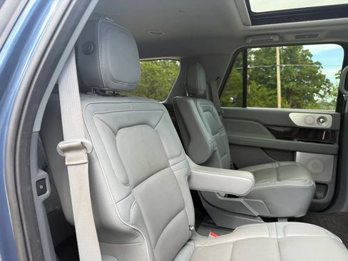 Used 2019 Lincoln Navigator Reserve AWD/4WD image 45