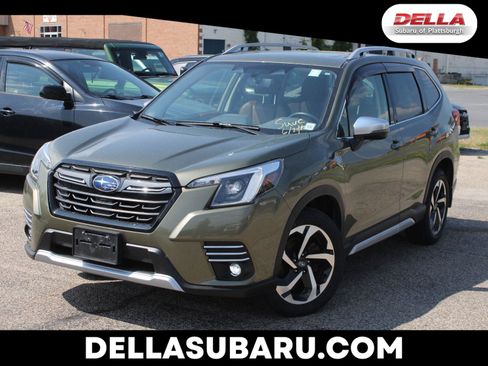 Used 2023 Subaru Forester Touring AWD/4WD image 1