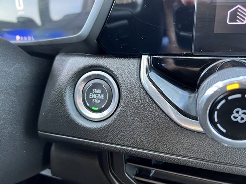 Certified 2024 Chevrolet Colorado Trail Boss w/ Technology Package image 21