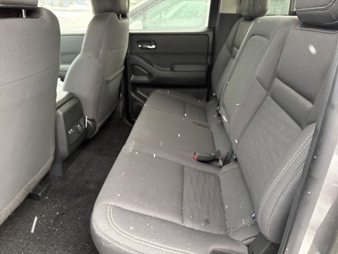 Used 2024 Nissan Frontier SV w/ SV Convenience Package image 22