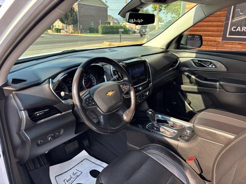 Used 2020 Chevrolet Traverse Premier w/ Redline Edition AWD/4WD image 11