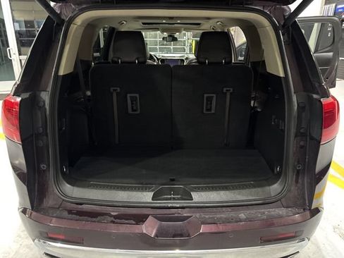Used 2017 GMC Acadia Denali w/ Technology Package FWD image 17