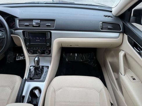 Used 2019 Volkswagen Passat 2.0T Wolfsburg w/ Wheels & Sunroof Package FWD image 24