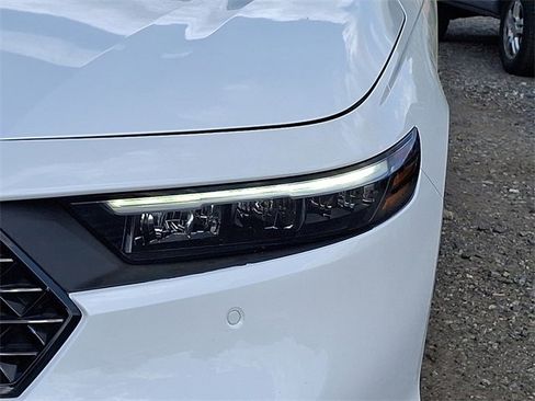 Used 2024 Honda Accord EX-L image 9