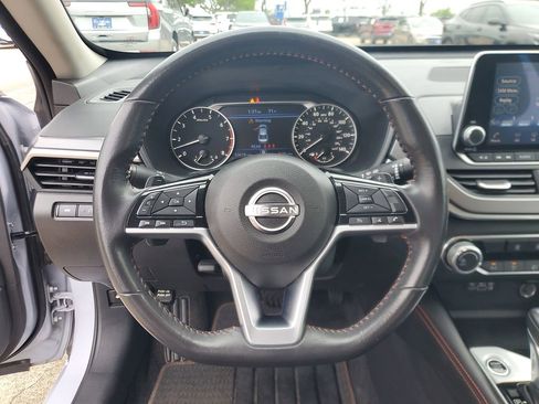 Used 2024 Nissan Altima 2.5 SR FWD image 20