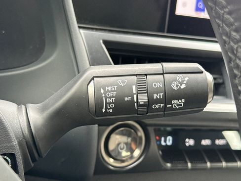 Used 2025 Lexus UX 300h FWD w/ Accessory Package (Z2) image 33