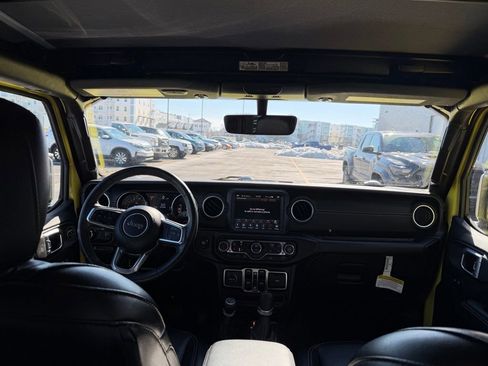 Used 2023 Jeep Wrangler Unlimited Sahara w/ Cold Weather Group image 16