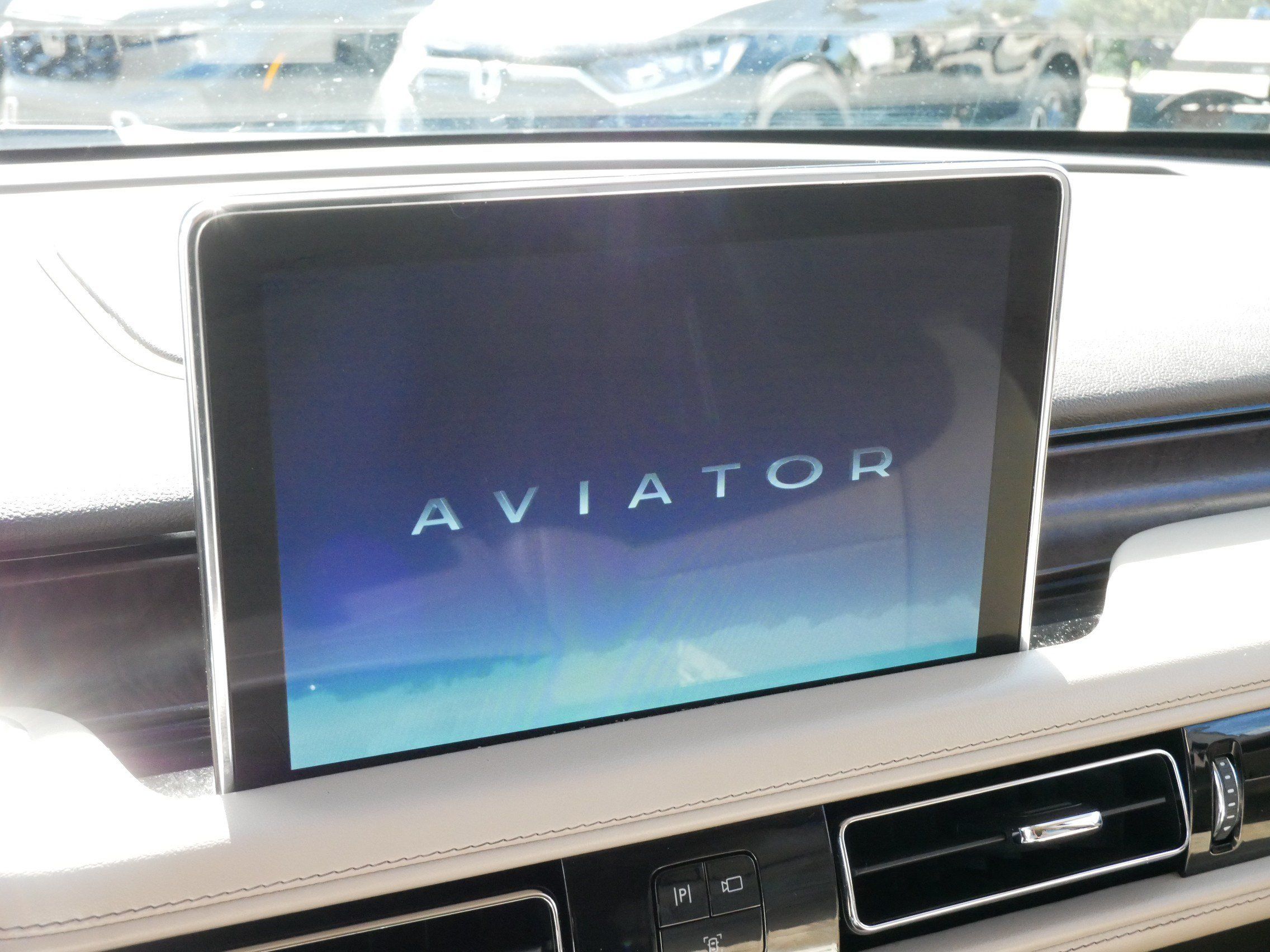 Used 2022 Lincoln Aviator Reserve w/ Equipment Group 201A AWD/4WD image 22