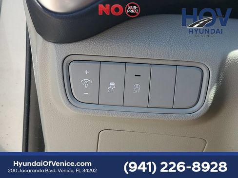 Used 2023 Kia Soul LX w/ LX Technology Package FWD image 22