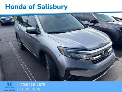Used 2019 Honda Pilot Touring image 1