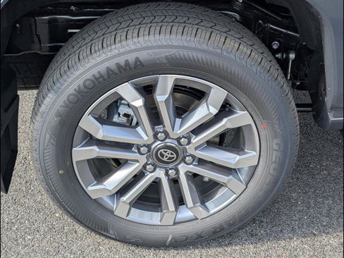 New 2026 Toyota 4Runner Limited AWD/4WD image 19