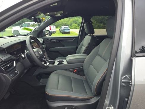 Used 2026 GMC Acadia AT4 w/ Super Cruise Package AWD/4WD image 5