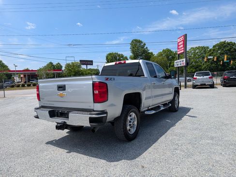 Used 2019 Chevrolet Silverado 2500 LT w/ All Star Edition AWD/4WD image 7