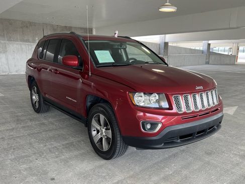 Used 2016 Jeep Compass High Altitude AWD/4WD image 9