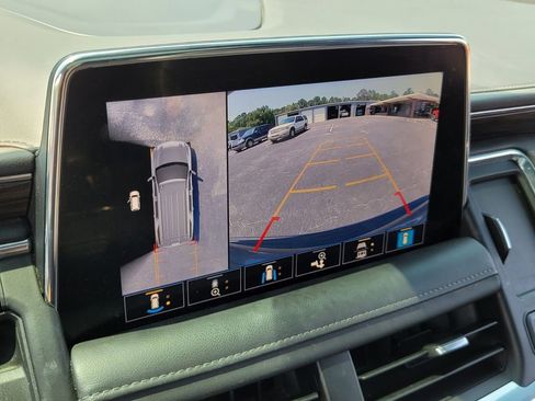 Used 2021 Chevrolet Tahoe Z71 w/ Luxury Package image 17