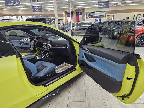 Used 2021 BMW M4 Competition w/ Executive Package image 17