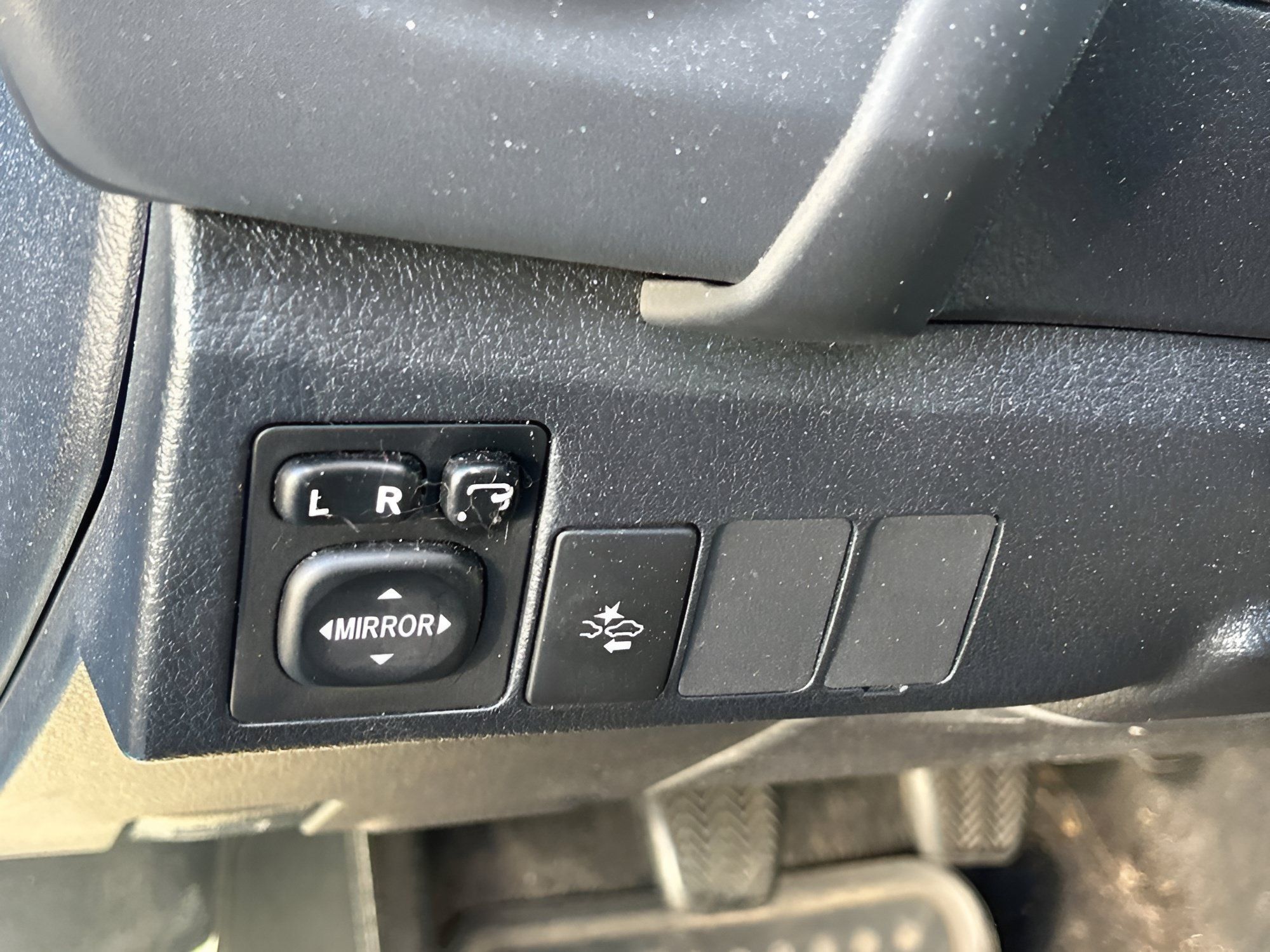 Used 2018 Toyota Corolla iM w/ All-Weather Mat Package FWD image 18