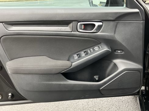 Used 2023 Honda Civic Sport image 14